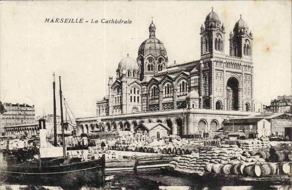 MARSEILLE - A Catedral — vista do porto com barcos e sacos de mercadorias — editor desconhecido - Frente