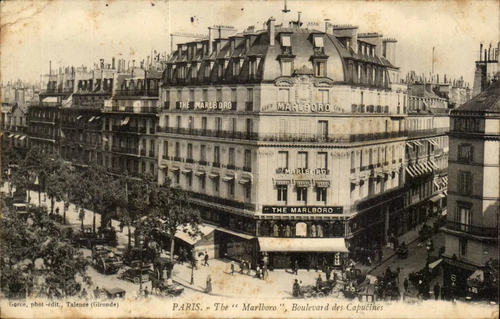 Paris — O "Marlboro", Boulevard des Capucines — Gorce, fot.-édit., Talence (Gironde) - Frente