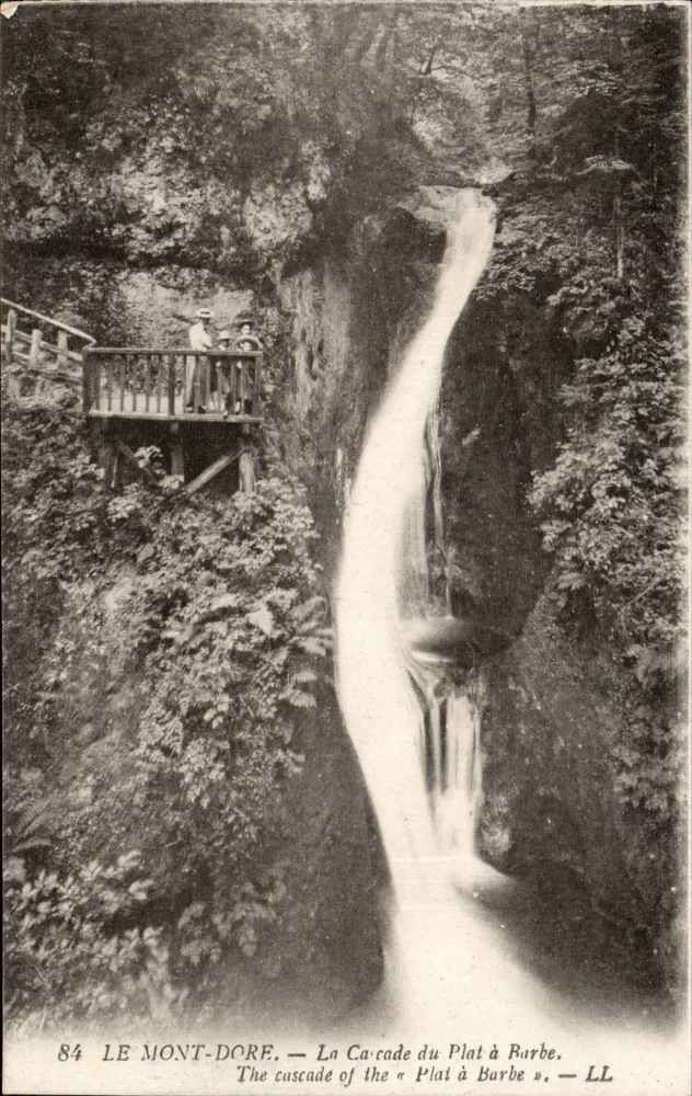 Mont-Dore — A Cascata do Plat à Barbe — LL - Frente
