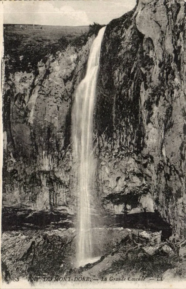 Ambiente do Mont-Dore — A Grande Cascata — LL - Frente
