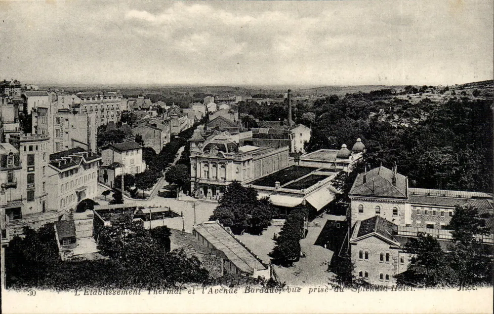 Das Thermalbad und die Avenue Bardadou — Aufnahme vom Hotel Spiehend — n°30 — J. Kot. - Vorderseite