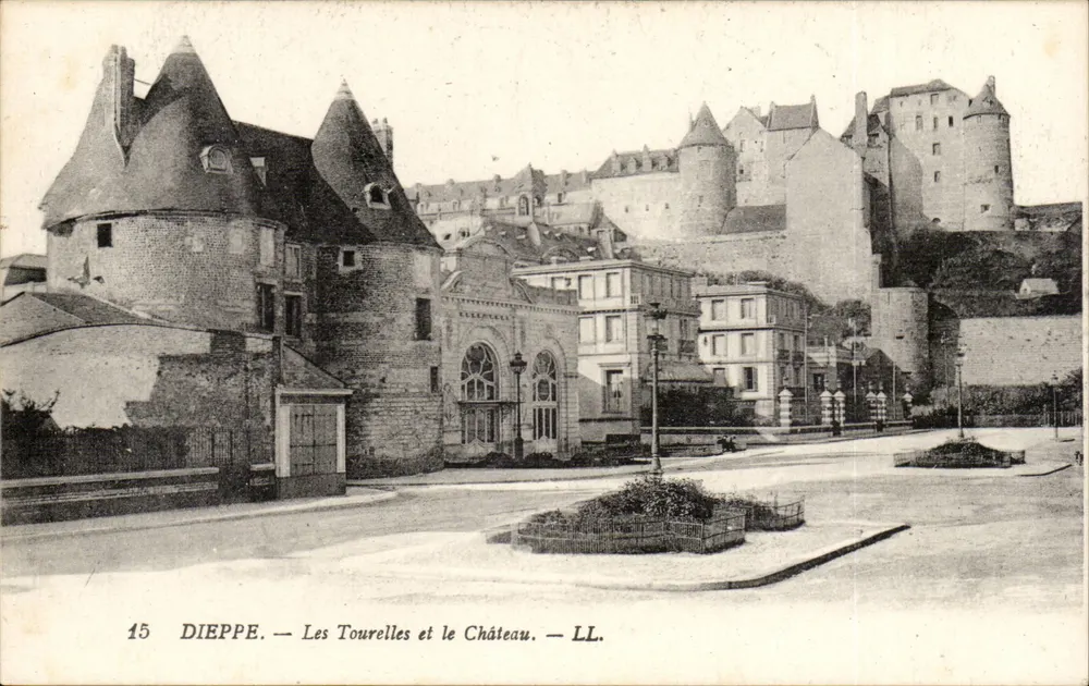 Dieppe — As Tourelles e o Castelo — LL. — N°15 - Frente
