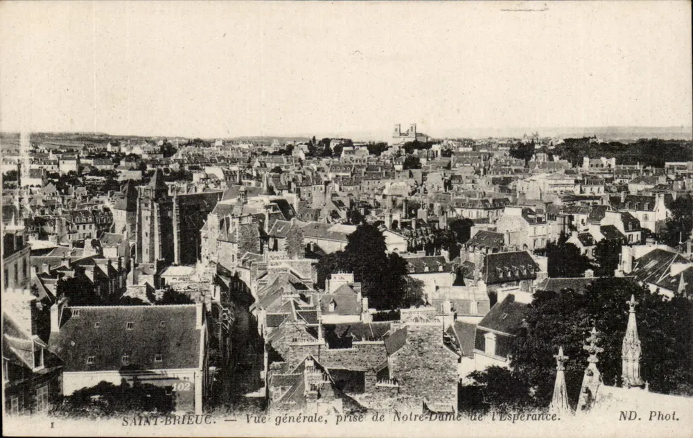 Saint-Brieuc — Allgemeiner Blick, aufgenommen von der Basilika Notre-Dame de l'Espérance — ND. Phot. - Vorderseite