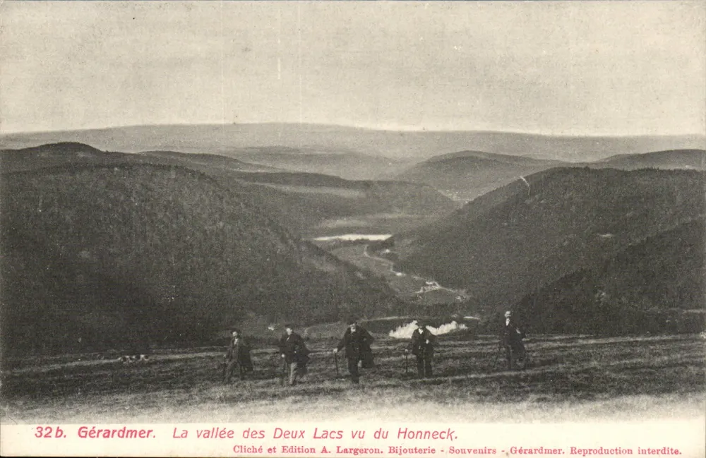 Gérardmer — Das Tal der beiden Seen von Honneck aus gesehen — Foto und Edition A. Largeron, Schmuck - Erinnerungen - Gérardmer - Vorderseite