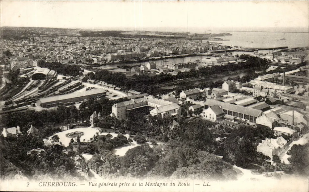 Cherbourg — Allgemeiner Blick von der Montagne du Roule — LL. - Vorderseite