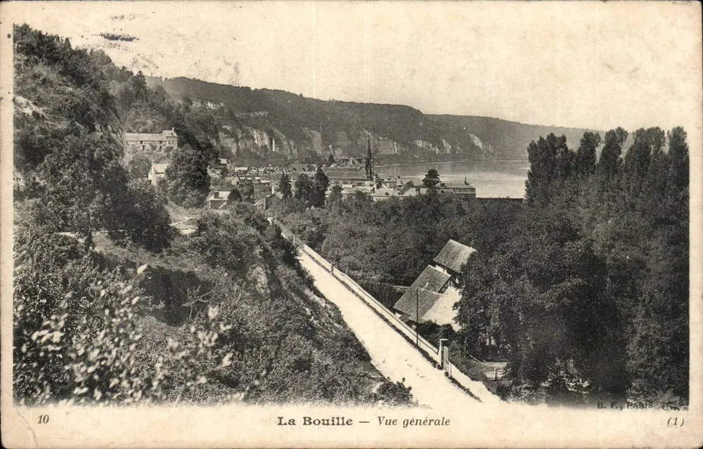 La Bouille — Vista geral — B.F. PARIS (1) - Frente