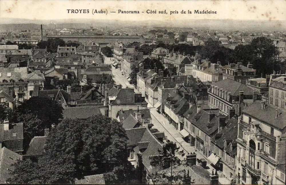 Troyes (Aube) — Panorama — Südseite, aufgenommen von der Madeleine - Vorderseite