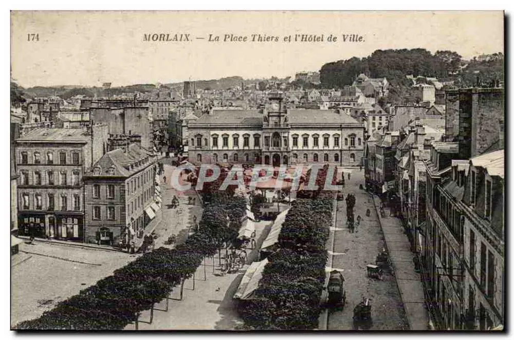 Morlaix — Place Thiers und Rathaus - Vorderseite