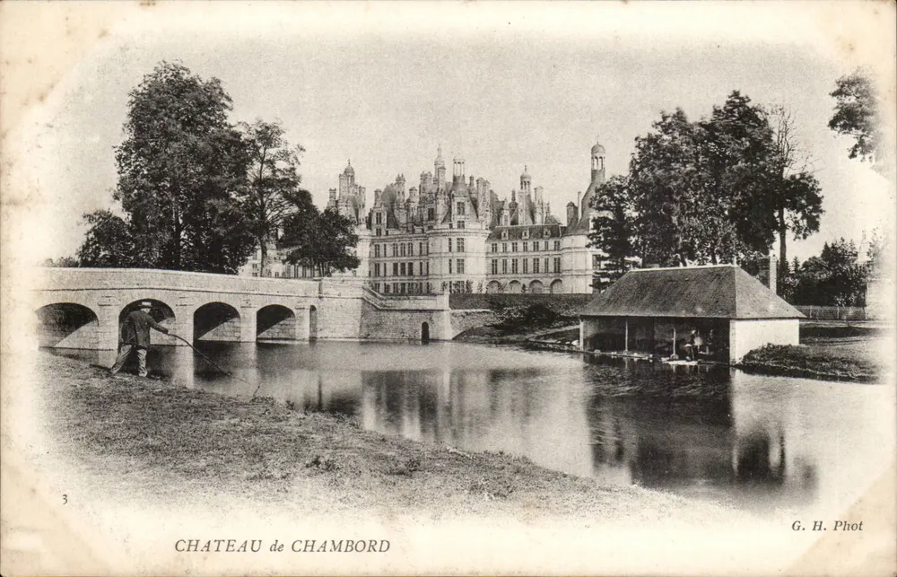 Château de Chambord — view with bridge and boat — G. H. Phot - Front