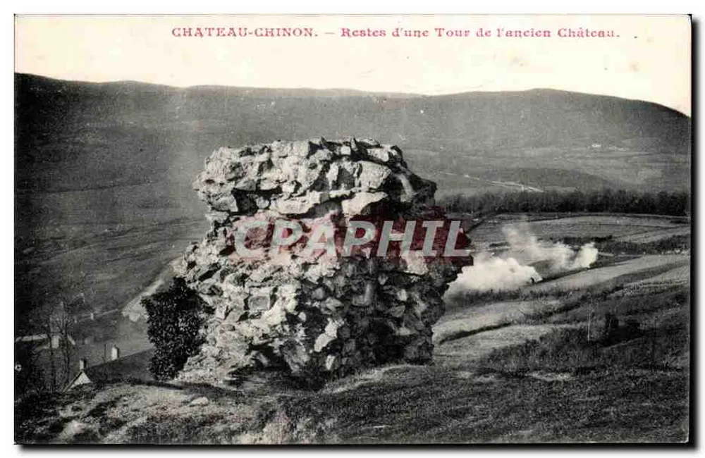 Château-Chinon — Reste einer Turm des alten Schlosses. - Vorderseite