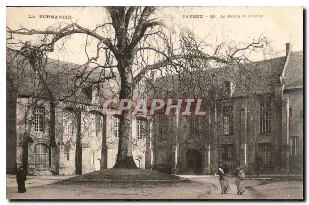 Bayeux — O Palácio de Justiça — A Normandia - Frente