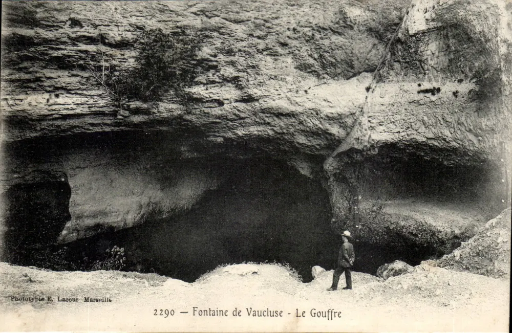 Fontaine de Vaucluse - O Abismo — Fototipo E. Laceur, Marselha, n° 2290 - Frente