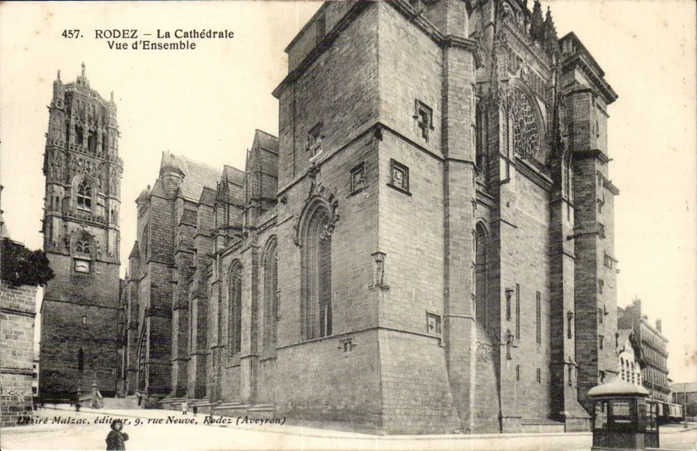 Rodez — A Catedral Vista Geral — Desiré Malzac, editor, 9, rue Neuve, Rodez (Aveyron) - Frente
