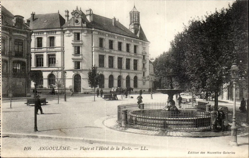 Angoulême — Platz und das Postamt — Edition des Nouvelles Galeries, n°108 - Vorderseite