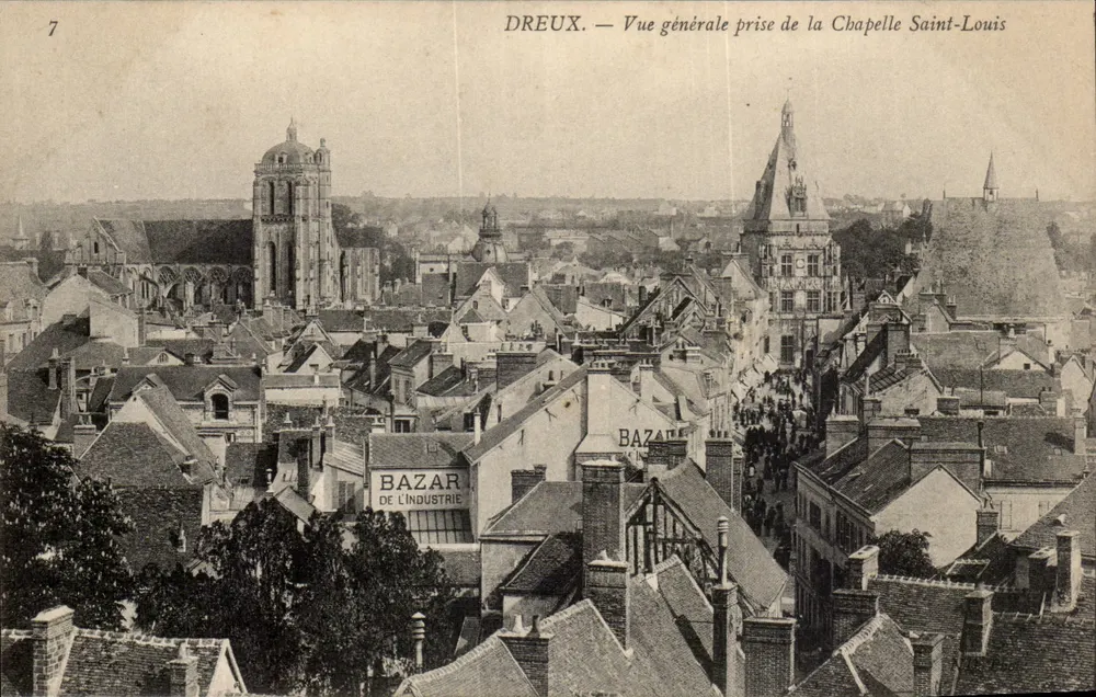 Dreux — Allgemeine Ansicht vom Kapellhof Saint-Louis — unbekannter Verlag, Seriennummer 7 - Vorderseite