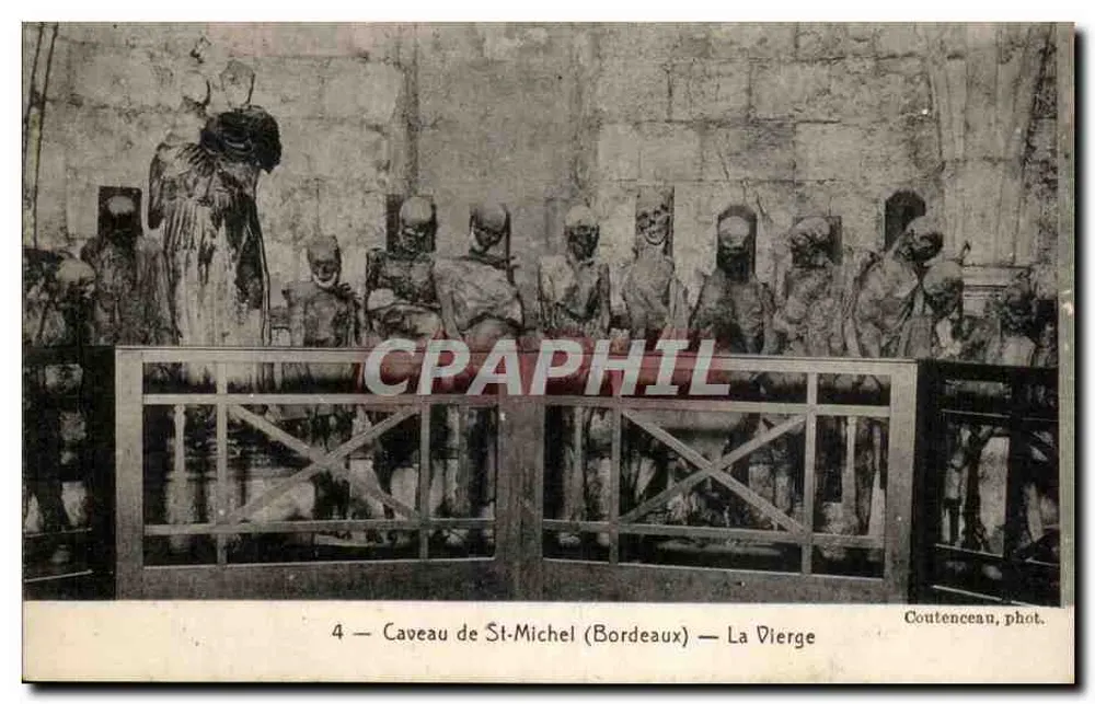 Caveau de St-Michel (Bordeaux) — A Virgem — Coutenceau, fot. n°4 - Frente