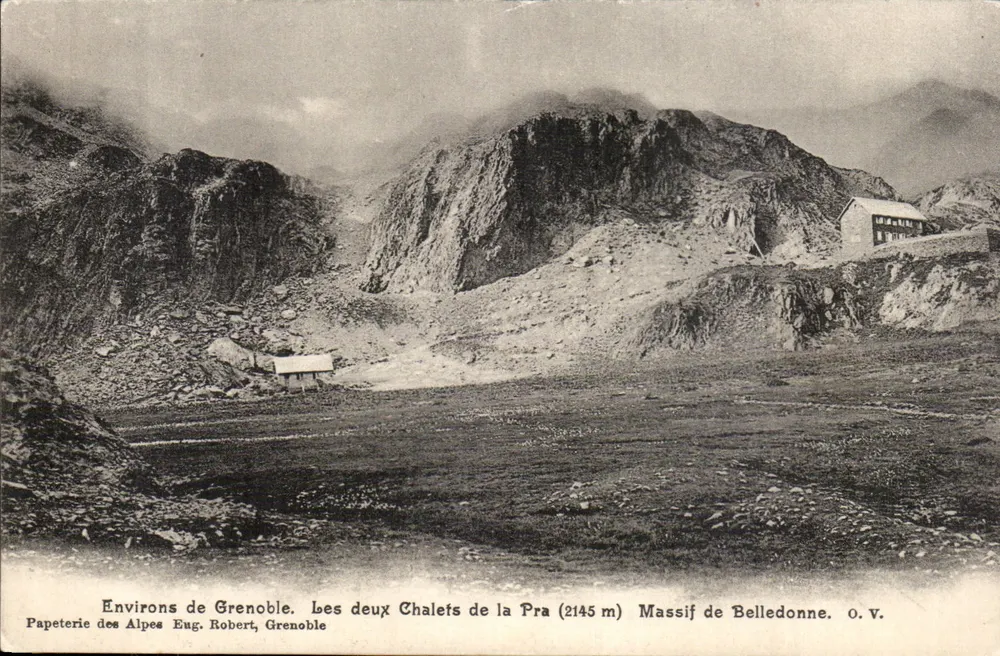 Umgebung von Grenoble — Die beiden Chalets von La Pra (2145 m) — Papeterie des Alpes, Eug. Robert, Grenoble - Vorderseite