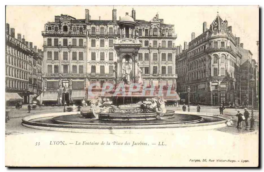 LYON — Die Fontaine der Place des Jacobins — FARGOES, 36, Rue Victor-Hugo, Lyon - Vorderseite