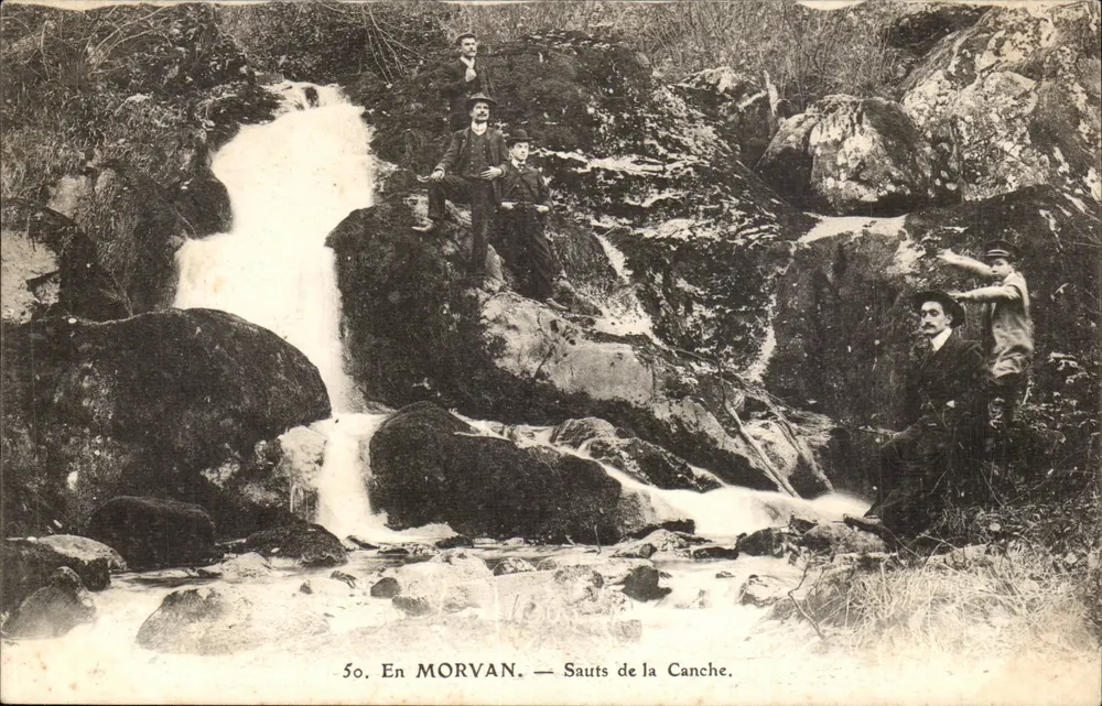 Em MORVAN — Sauts de la Canche — Cliché E. Cailus — Autun - Frente