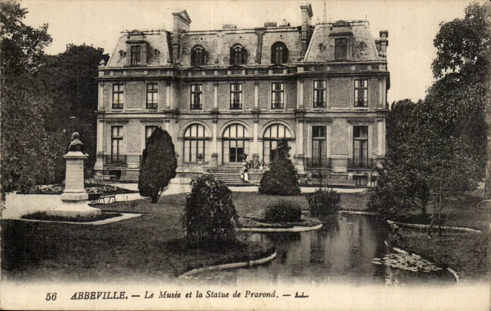 Abbeville — O Museu e a Estátua de Prarond — Editor Lévy Frères - Frente