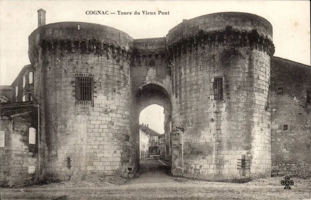 Cognac — Torres do Velho Ponte — Editor Cognac - Frente
