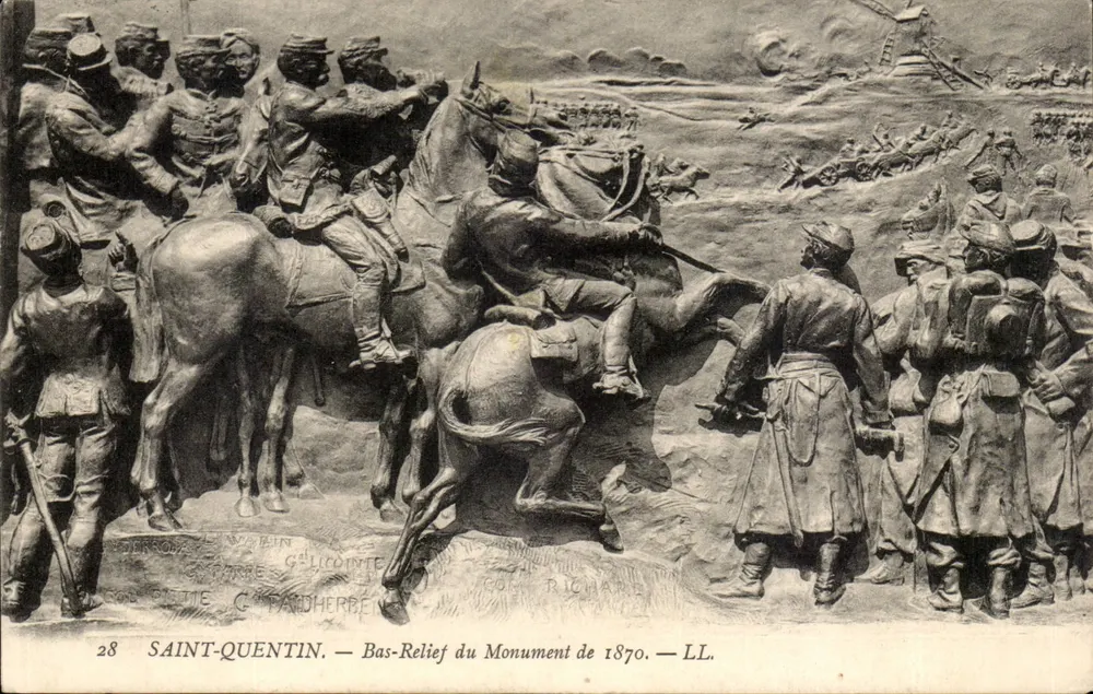 Saint-Quentin — Bas-relief do Monumento de 1870 — LL. - Frente