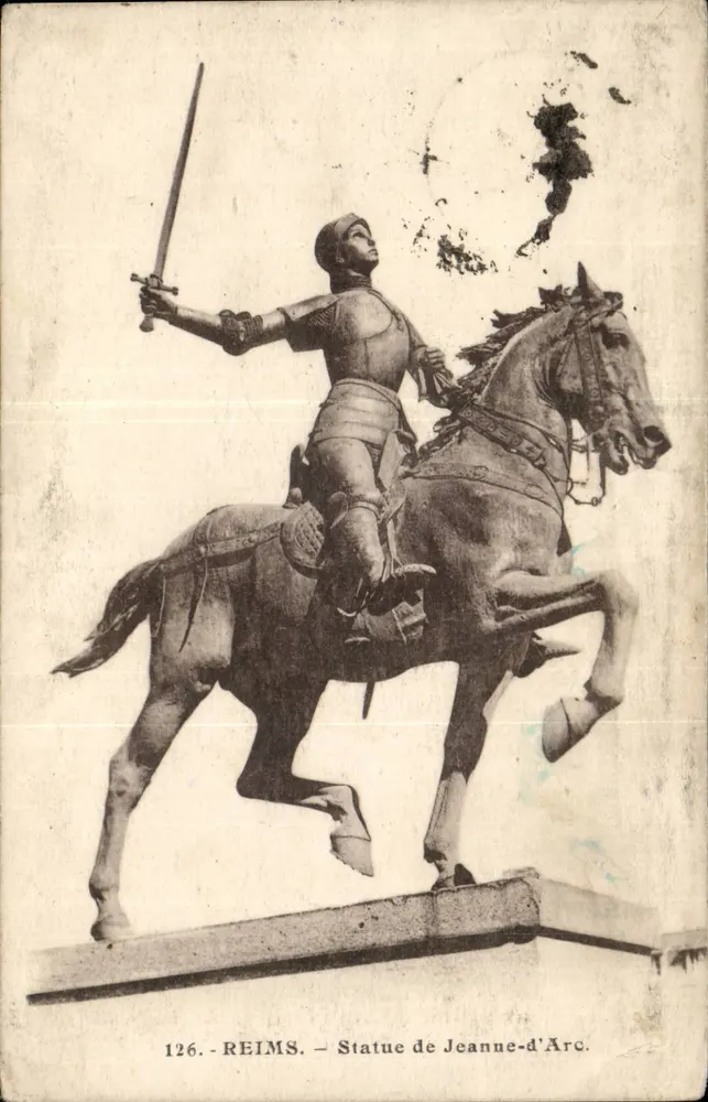 Reims — Estátua de Jeanne-d'Arc — Editor desconhecido, n° 126 - Frente