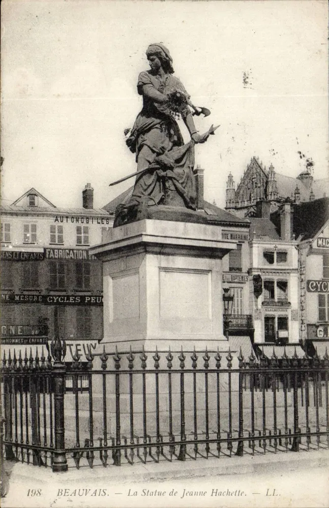 Beauvais — A Estátua de Jeanne Hachette — LL. n°198 - Frente