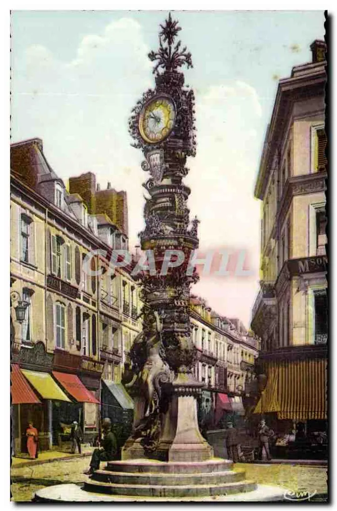 Amiens (Somme) — Place Gambetta — A Relógio - Frente
