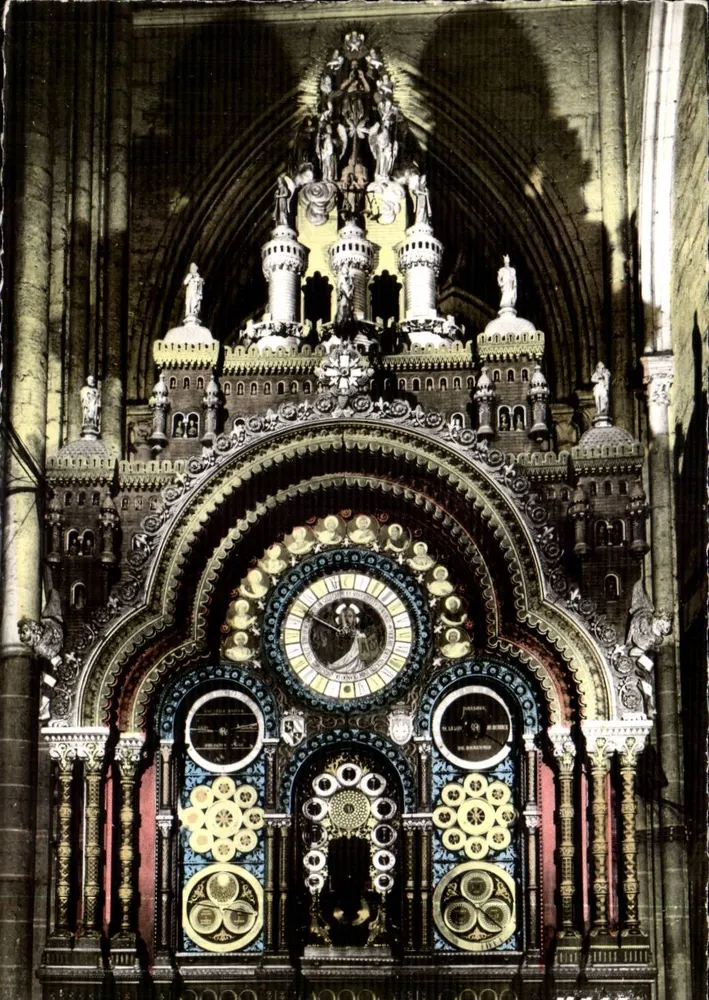 Beauvais - Die astronomische Uhr — Edition J. Derenne, Paris - Vorderseite