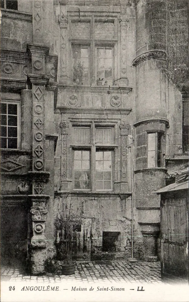 Angoulême — Casa de Saint-Simon — LL - Frente