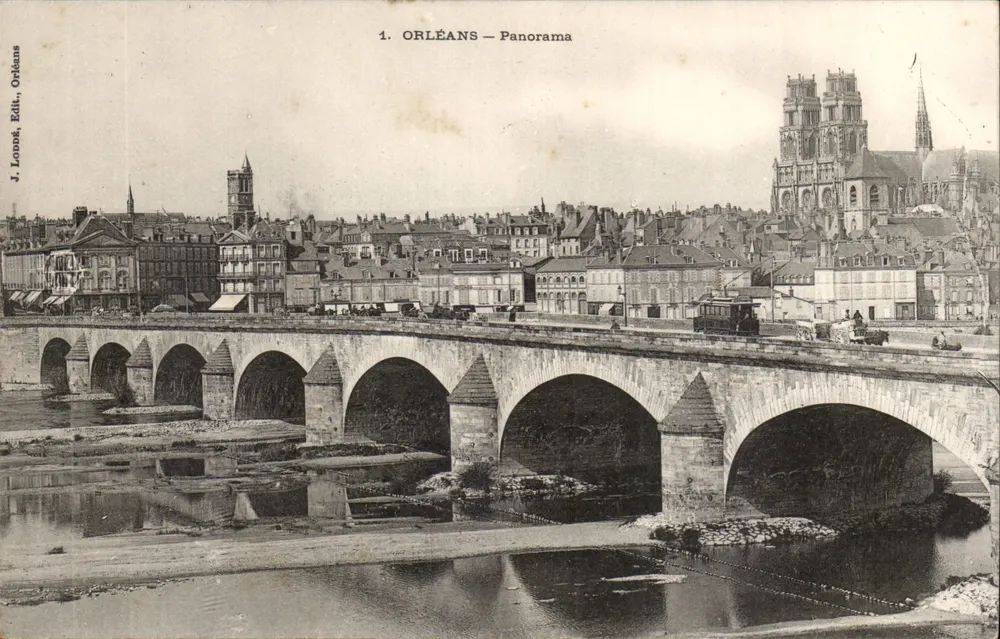 Orléans — Panorama — J. Loobé, Édit. Orléans - Frente
