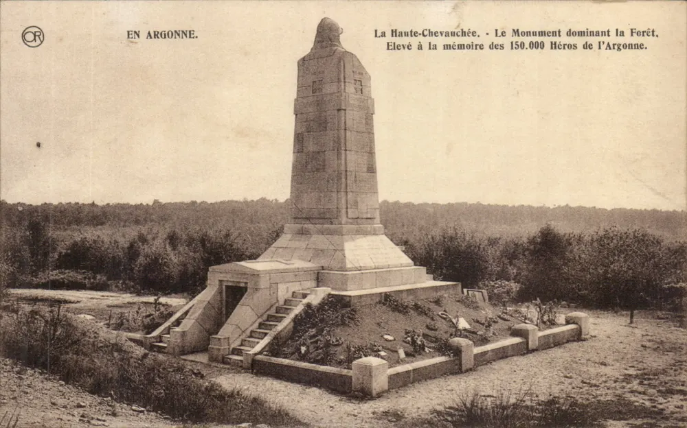 Hohe Galopp — Der Denkmal über der Forêt, errichtet in Erinnerung an die 150.000 Helden der Argonne — Éditions OR & Ch. Brune Matongues - Vorderseite