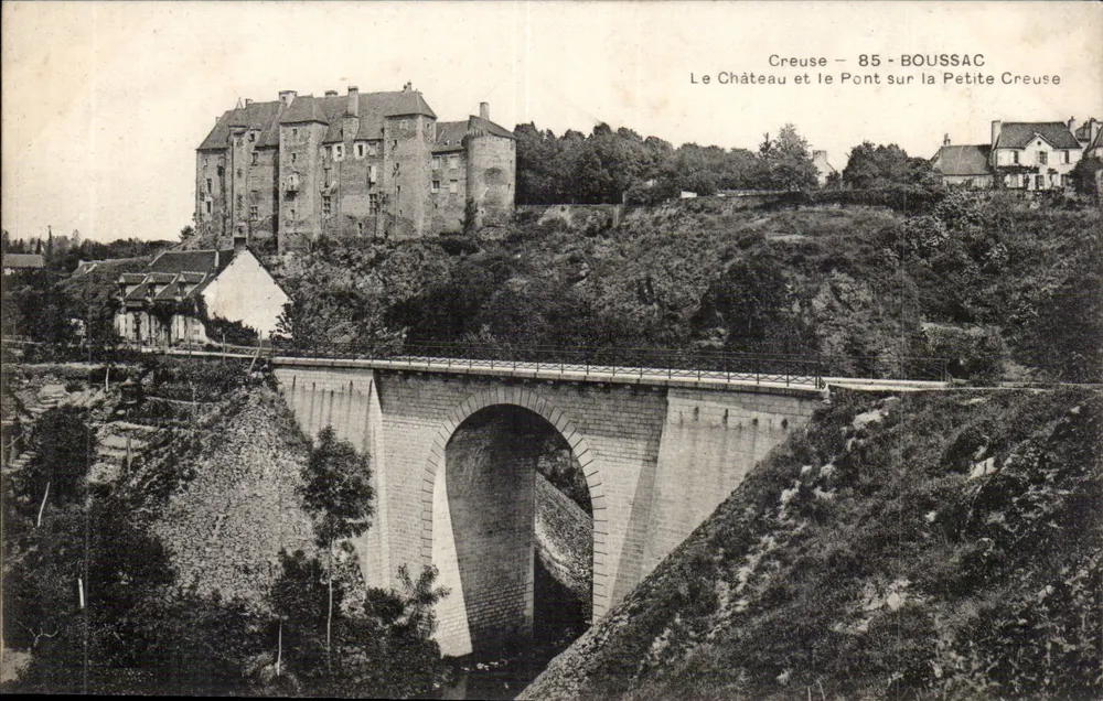 Boussac - Schloss und Brücke über die Petite Creuse — unbekannter Verlag, Seriennummer nicht sichtbar - Vorderseite