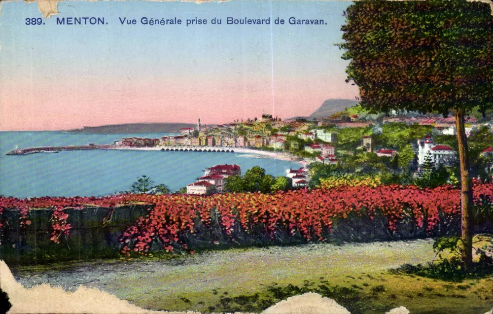 Menton — Vista Geral tirada do Boulevard de Garavan — editor impr. Altimé, n° 389 - Frente