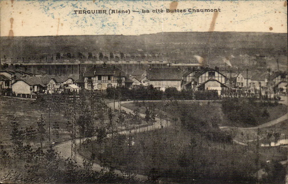 Terguier (Aisne) — A cidade Buttes Chaumont - Frente