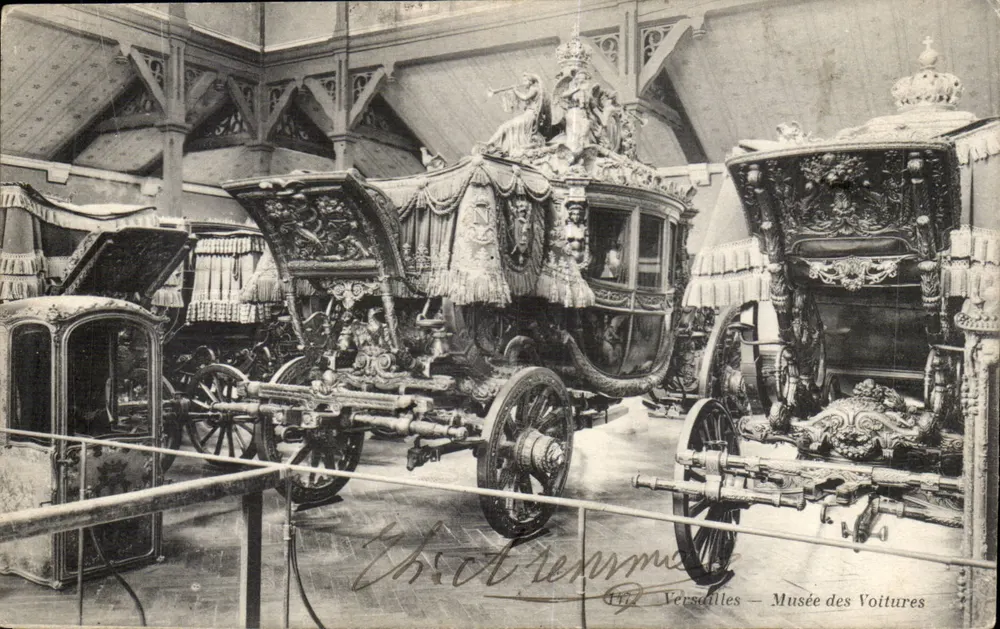 Versailles — Museu das Carroças — Châtel Renault - Frente