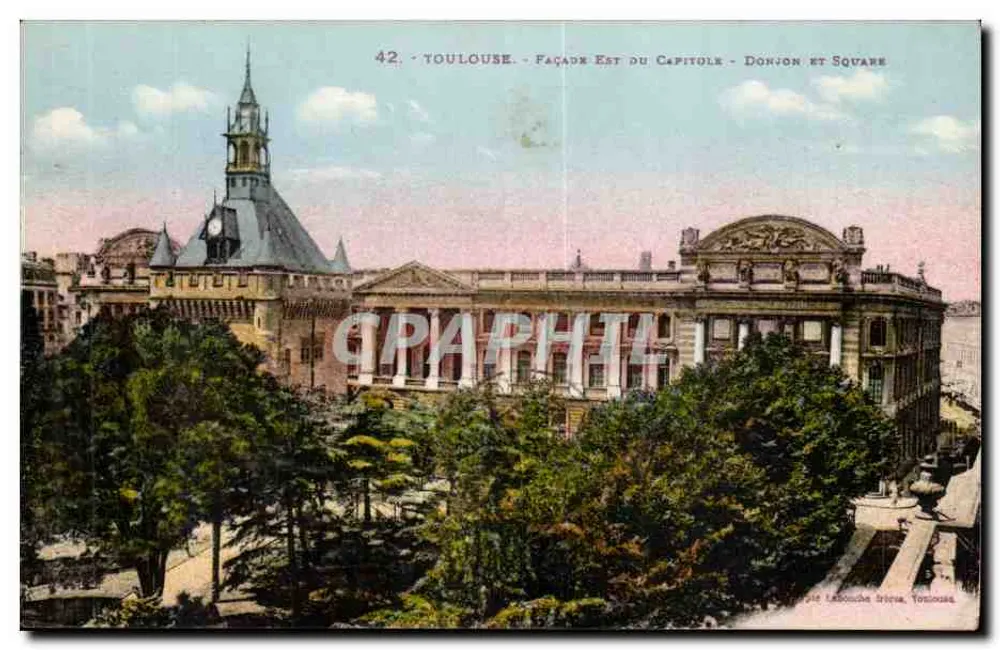 Toulouse - Fachaça Leste do Capitólio - Torre e Pátio — Editor: Lacombe Frères, Toulouse, n°42 - Frente