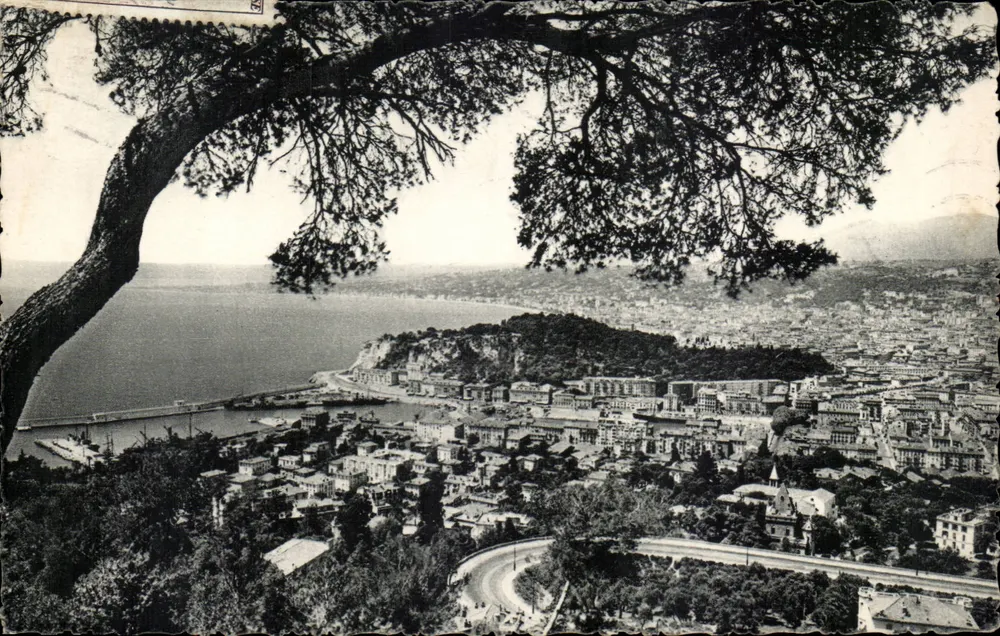Vista geral de Nice tirada do Mont Boron — Editor L. GILLET e Cie, n°32 - Frente