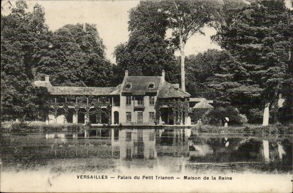 Versailles — Palais du Petit Trianon — Queen's House - Vorderseite