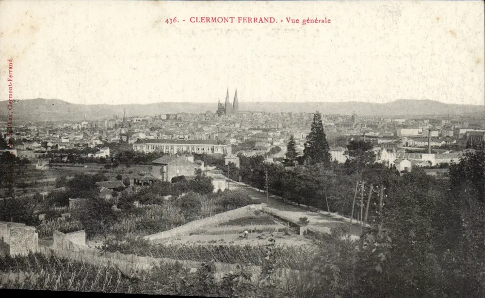 Clermont-Ferrand — Vista geral — Editor: L. P. L. (n° 436) - Frente