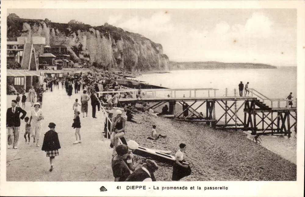Dieppe — A promenade e a ponte — série 41 - Frente