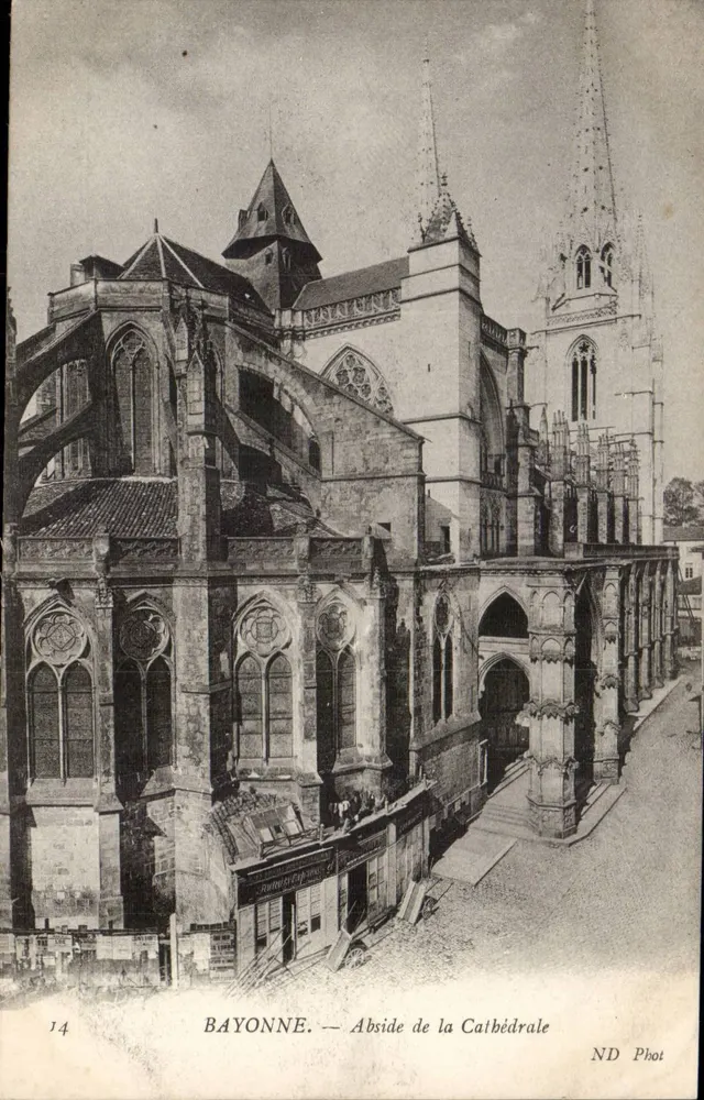 Bayonne — Abside da Catedral — ND Phot, n°14 - Frente