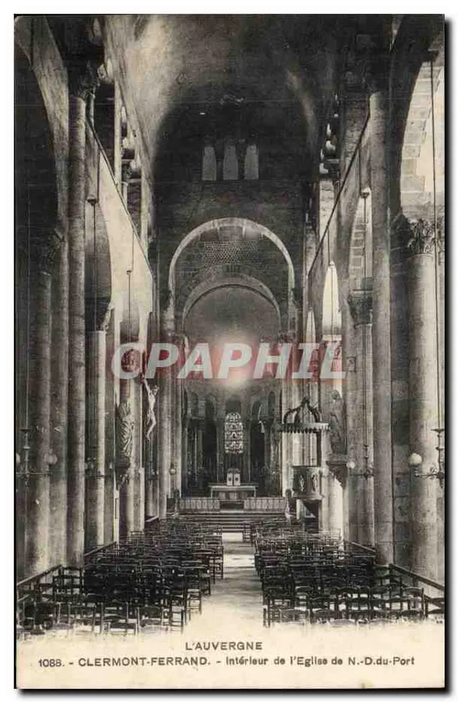 Clermont-Ferrand — Innenansicht der Kirche N.-D. du Port — L'Auvergne - Vorderseite
