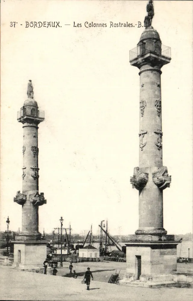 Bordeaux — As Colunas Rostrais — Phototype Bill & Lagriffe & B.A. - Frente