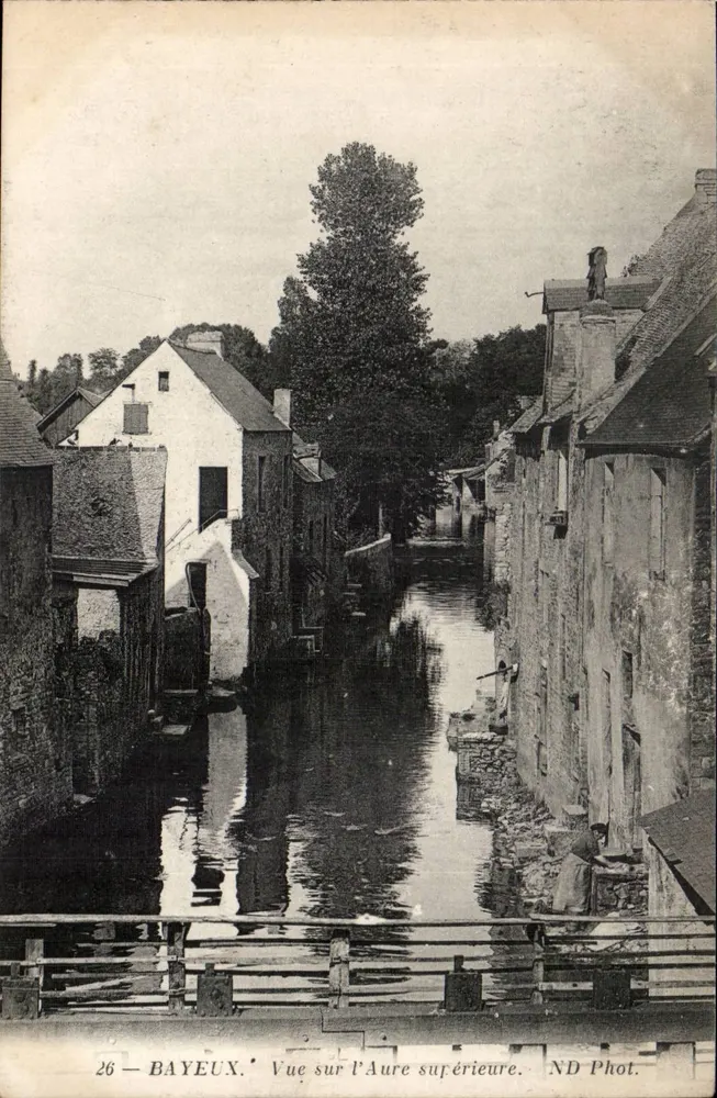 Bayeux — Vista sobre o rio Aure superior — ND Phot. - Frente