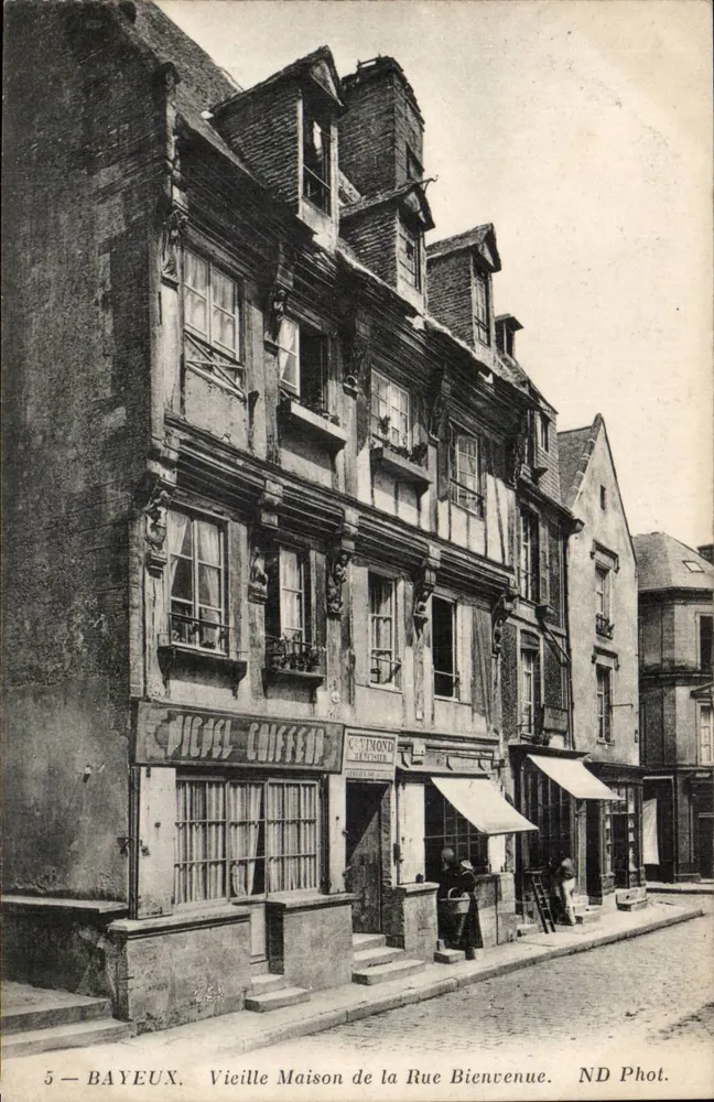Bayeux — Altes Haus in der Rue Bienvenue — ND Phot. - Vorderseite