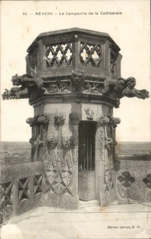 Nevers — El Campanario de la Catedral — Edición especial N. G - Anverso