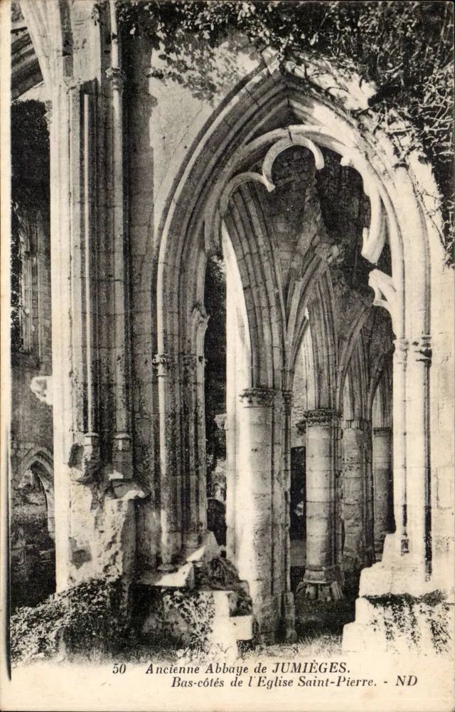 Alte Abtei von Jumièges — Seitenkapellen der Kirche Saint-Pierre — ND - Vorderseite