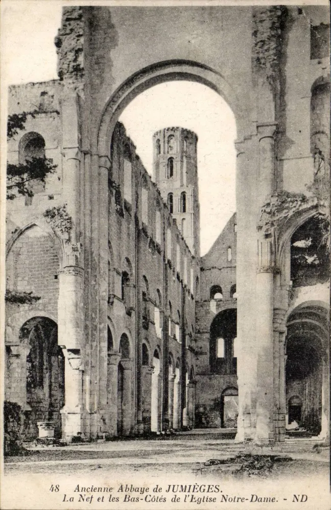 Alte Abtei von Jumièges — Die Kirche Notre-Dame, Nave und Seitenschiffe — ND - Vorderseite